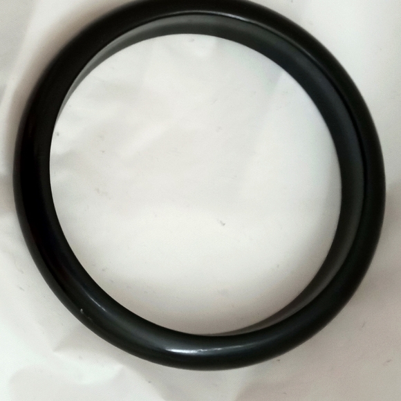 Vintage 1940s Black Bakelite Bangle Bracelet - Picture 1 of 3